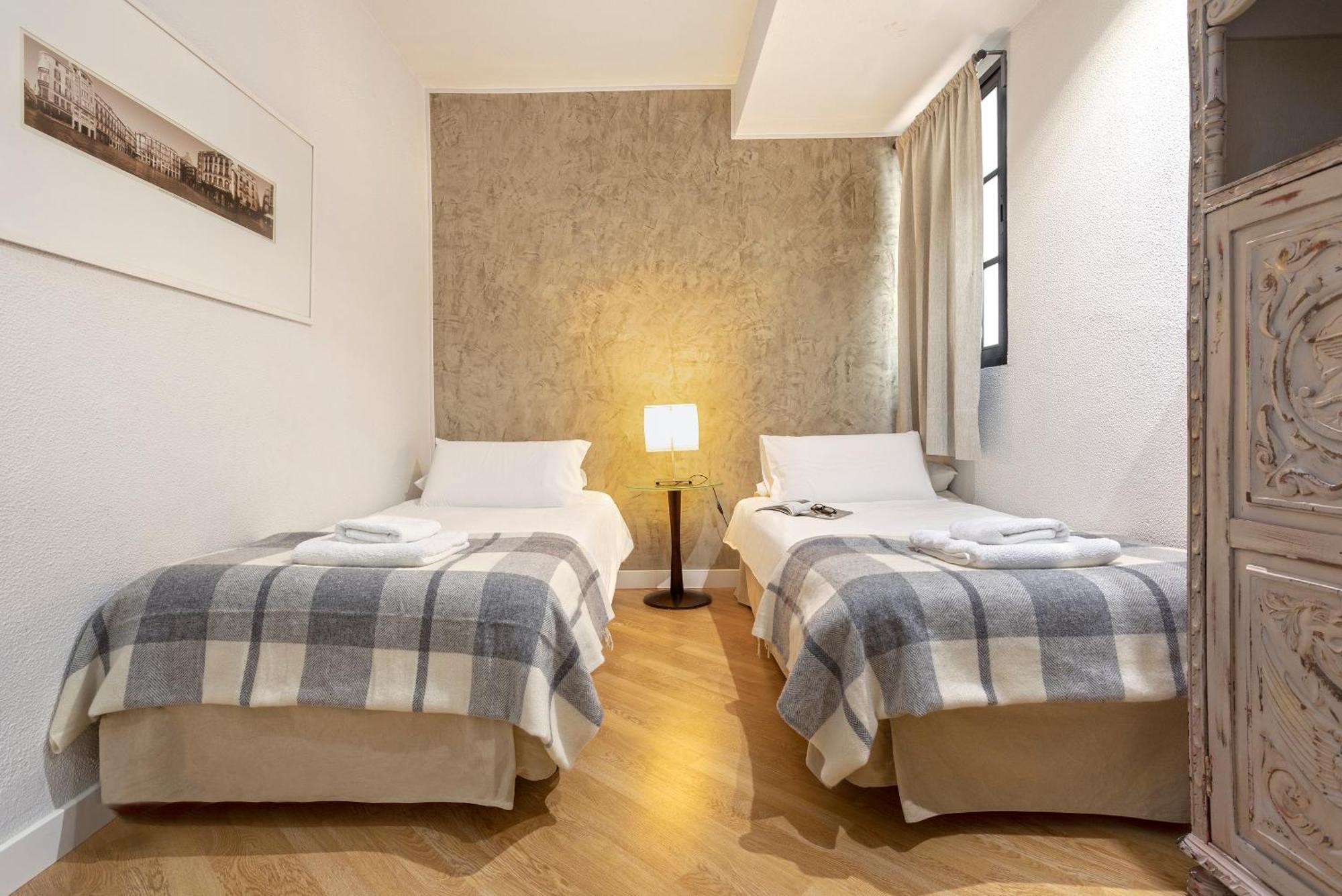Coqueto Apartamento Junto A Calle Larios By Rent Me มาลากา ภายนอก รูปภาพ